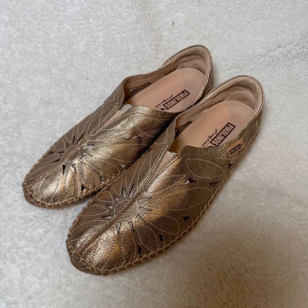 Pikolinos Puerto Vallarta Metallic Bronze Leather Laser Cut Floral Loafers Flats